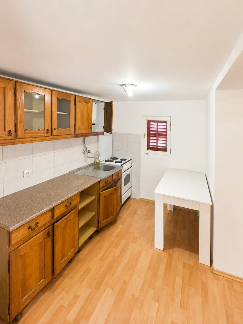 Kitchen with oak cabinets